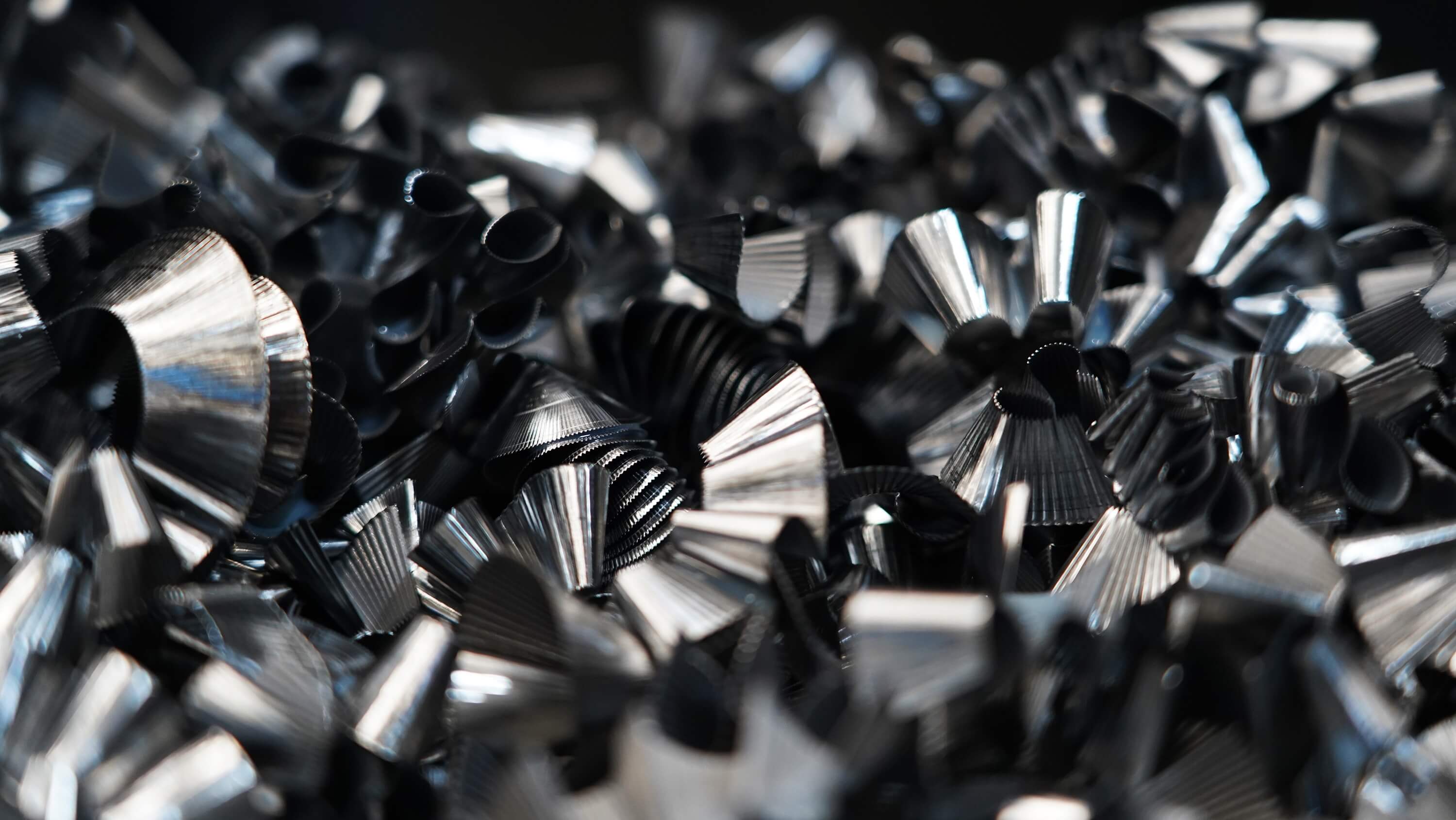 100% Recycling Scrap, Reducing Carbon
