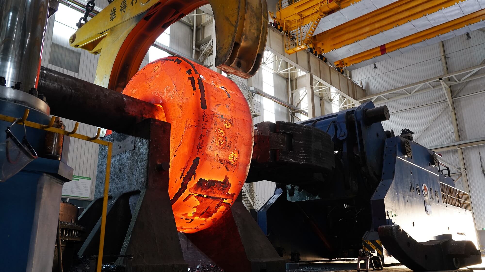 Open-Die Forging vs. Ring Rolling: Helping You Choose the Optimal Forging Process