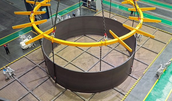 Ultra-large-diameter thin-walled shell