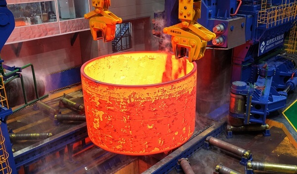 Ultra-large-diameter, ultra-high thick-walled shell